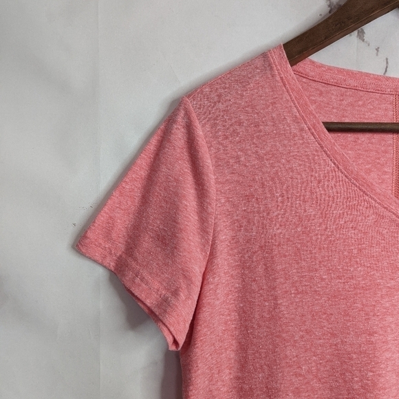 Duluth Trading Co Pink T-shirt Heathered V-neck Top Tee - Picture 3 of 6